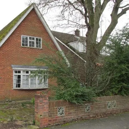 Buy this 2 bed house on Reeves Way in Wokingham, RG41 2PS