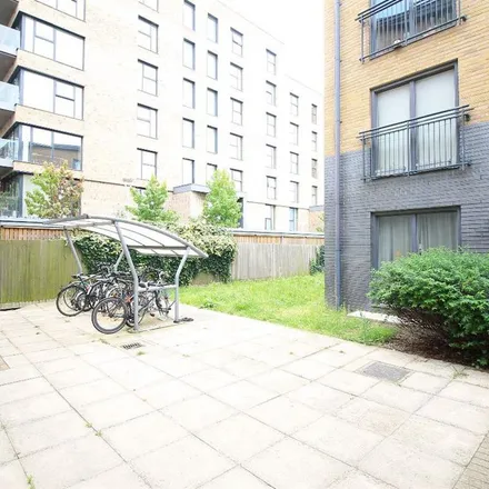 Image 3 - Bailey House, Capulet Square, Bromley-by-Bow, London, E3 3NF, United Kingdom - Apartment for rent