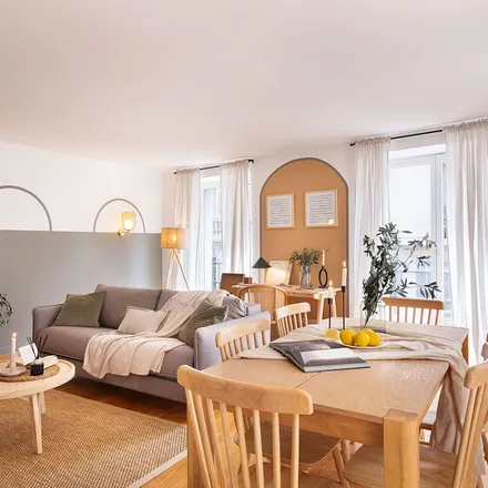 Rent this 3 bed apartment on 31 Boulevard de Bonne Nouvelle in 75002 Paris, France