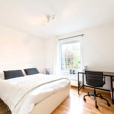 Rent this 5 bed apartment on Ringlaan 58 in 3080 Tervuren, Belgium
