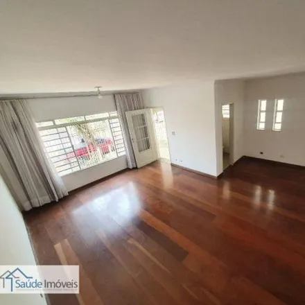 Rent this 4 bed house on Rua Caperuçu in Mirandópolis, São Paulo - SP