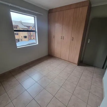 Image 1 - Sumner Avenue, Kibler Park, Gauteng, 2053, South Africa - Apartment for rent