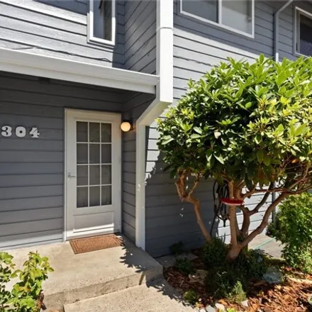 Buy this 2 bed house on 702 5th St Apt 304 in Snohomish, Washington