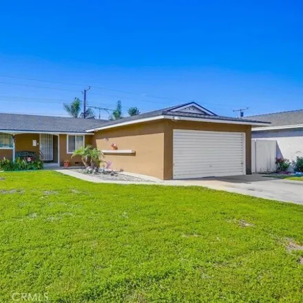 Rent this 3 bed house on 10321 Courtright Road in Los Alamitos Junction, Stanton