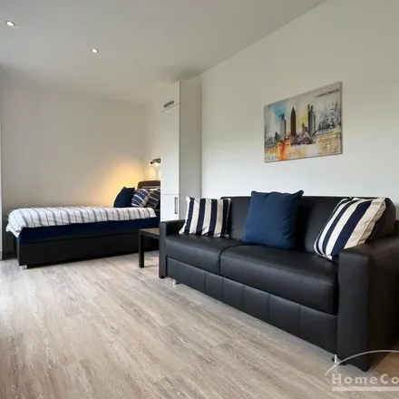 Rent this 1 bed apartment on Schwanenstraße 8 in 60314 Frankfurt, Germany
