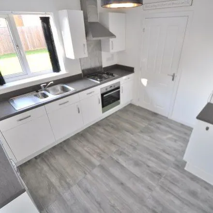 Rent this 5 bed apartment on Crawley Close in West Northamptonshire, NN2 8BA