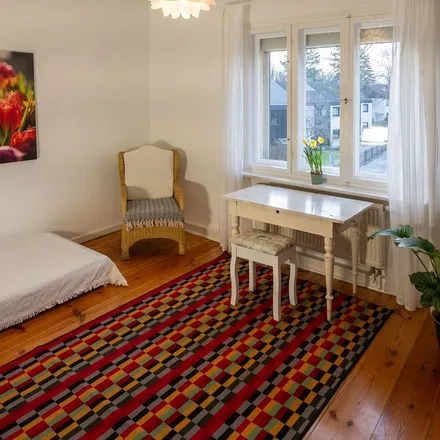 Rent this 3 bed apartment on Helleberge in Kladower Damm, 14089 Berlin