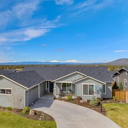 Buy this 3 bed house on Southwest 44th Street in Redmond, OR 97756