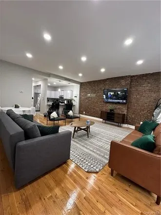 Image 4 - 49 Bruckner Boulevard, New York, NY 10454, USA - Apartment for rent