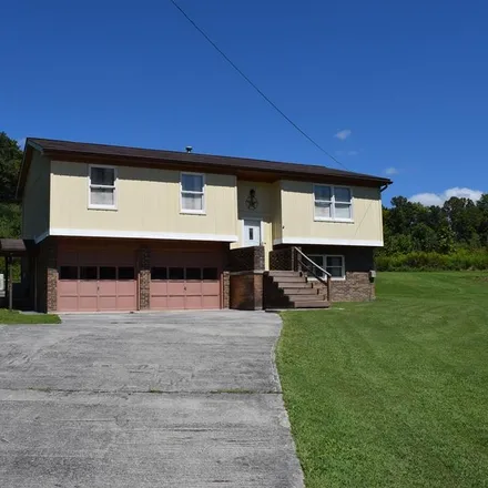 Buy this 3 bed house on Pea Ridge Road in Oak Hill, WV 25901