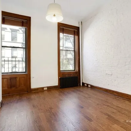 Image 4 - 228 East 13th Street, New York, NY 10009, USA - Apartment for rent