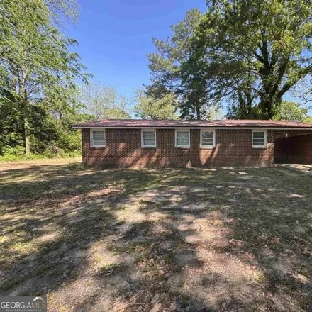 Buy this 2 bed house on 533 2nd Avenue East in Cordele, GA 31015