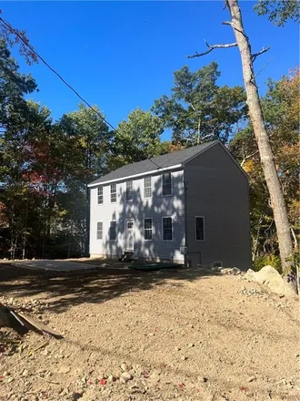 Image 3 - 30 Round Lake Drive, Burrillville, RI 02859, USA - House for sale