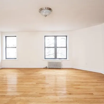 Image 1 - 200 West 99th Street, New York, NY 10025, USA - House for rent