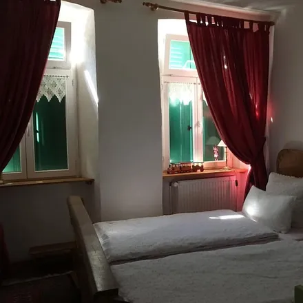 Rent this 3 bed house on Zeltingen-Rachtig in Rheinland-Pfalz, Germany