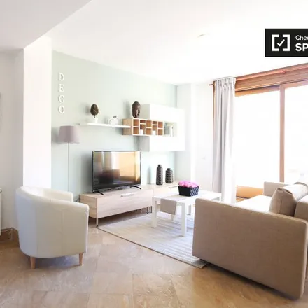 Rent this 2 bed apartment on Madrid in Colegio Santísimo Sacramento, Calle de Arturo Soria