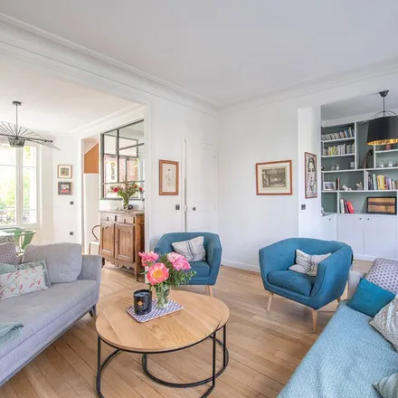 Rent this 7 bed apartment on 2 bis Avenue de Paris in 78000 Versailles, France