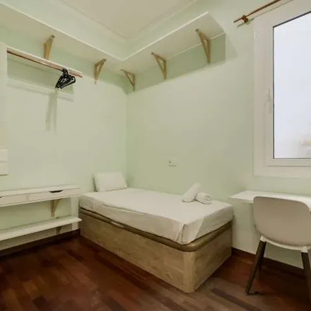 Rent this 4 bed apartment on Carrer del Vint-i-Sis de Gener de 1641 in 08001 Barcelona, Spain