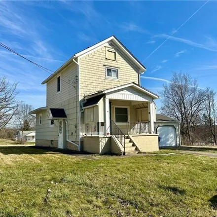 Buy this 2 bed house on 7829 Rose Avenue in Brookfield Township, Trumbull County