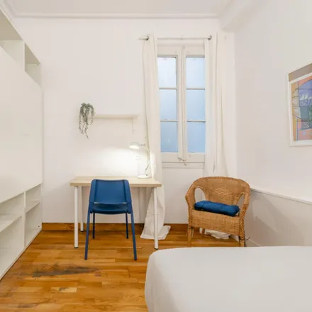 Rent this 6 bed room on Carrer del Rosselló in 220, 08001 Barcelona