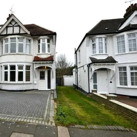 Buy this 4 bed duplex on The Orchard in London, N21 2DZ