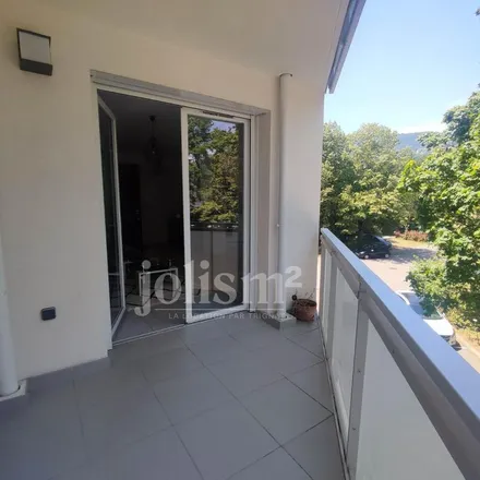 Rent this 1 bed apartment on 6 Chemin du Pré Carré in 38240 Meylan, France