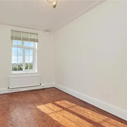 Image 4 - Mandeville Court, Finchley Road, London, NW3 6EX, United Kingdom - Apartment for sale