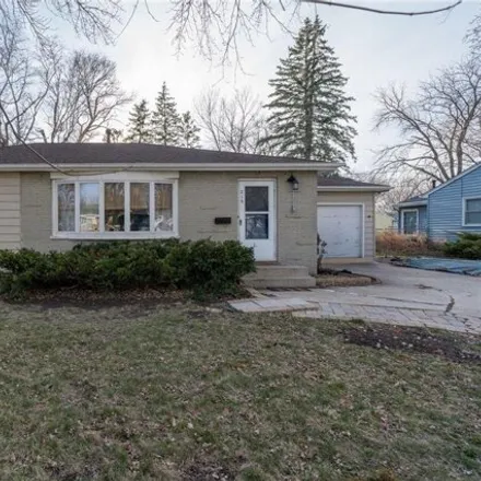 Buy this 3 bed house on 243 Dillon Avenue in Mankato, MN 56001
