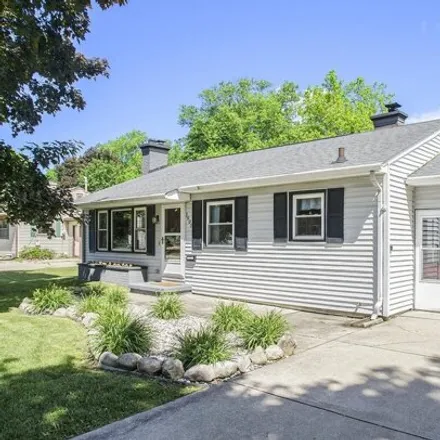 Buy this 3 bed house on 1949 Nottingham Avenue in Kalamazoo, MI 49001