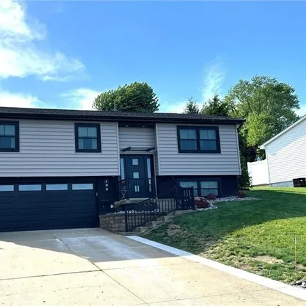Image 4 - 261 Rosslyn Boulevard, Buena Vista Heights, Steubenville, OH 43952, USA - House for sale