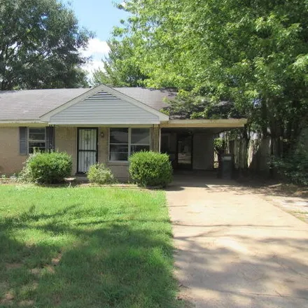 Buy this 3 bed house on 8229 Ashbrook Drive in Southaven, MS 38671