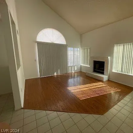 Image 2 - 1926 Misty Glade Drive, Paradise, NV 89119, USA - House for rent