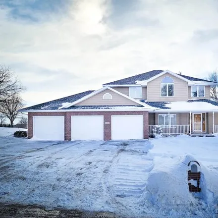 Buy this 6 bed house on 3549 Golf View Drive in Norfolk, NE 68701