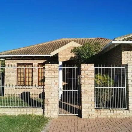 Image 4 - Avonmouth Crescent, Summerstrand, Gqeberha, 6001, South Africa - Apartment for rent