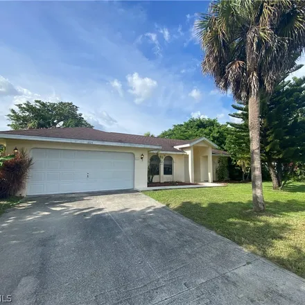 Image 2 - 1805 Northeast 1st Terrace, Cape Coral, FL 33909, USA - House for sale