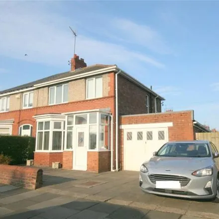 Buy this 3 bed duplex on SEATONVILLE ROAD-PAIGNTON AVENUE-SE/B in Seatonville Road, Whitley Bay