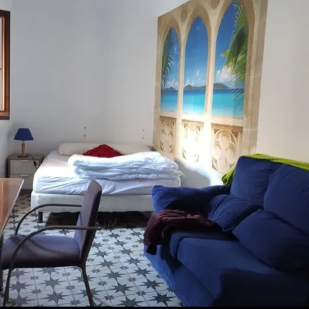 Rent this 5 bed room on Calle Zacatín in 11, 18001 Granada