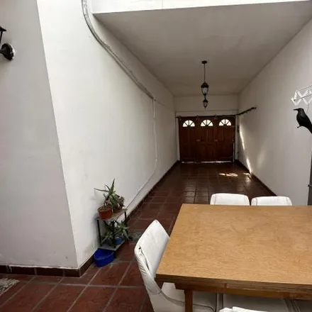 Buy this 2 bed house on Oncativo 496 in Partido de Lanús, 1823 Gerli