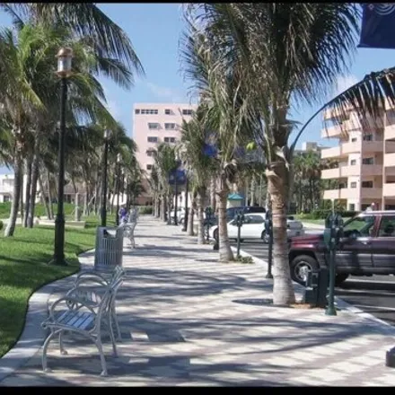 Image 6 - 1956 Northeast 7th Street, Ocean Vue, Deerfield Beach, FL 33441, USA - House for rent
