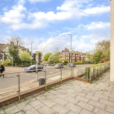 Image 5 - Finchley Road Station, Finchley Road, London, NW3 6LN, United Kingdom - Apartment for rent