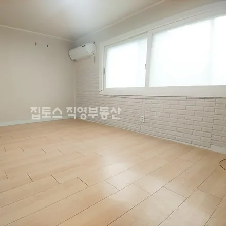 Rent this studio apartment on 서울특별시 강남구 역삼동 638-18