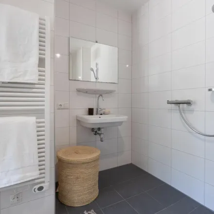 Rent this 1 bed apartment on Prins Hendriklaan 78 in 1261 AJ Blaricum, Netherlands