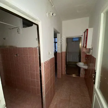 Rent this 1 bed apartment on Aksoy İlkokulu in Marmara Caddesi 562, 34235 Esenler