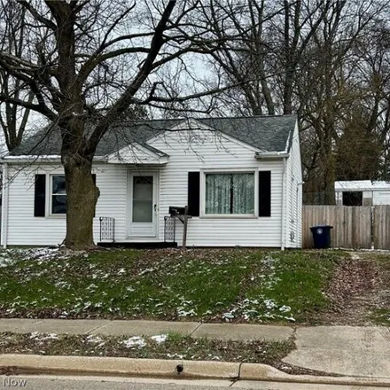 Buy this 2 bed house on 661 Evans Avenue in Akron, OH 44310