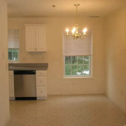 Rent this 1 bed townhouse on 37 Orchard Place in Brookfield, CT 06804
