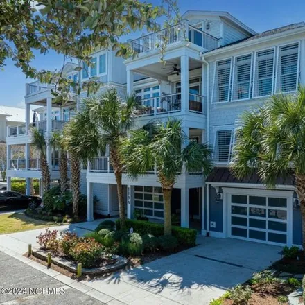Buy this 6 bed condo on 81 Chadbourn Street in Wrightsville Beach, New Hanover County