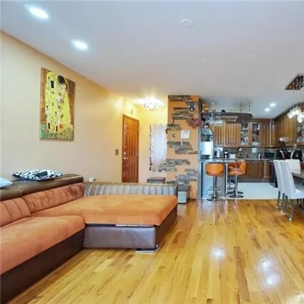 Image 7 - 2801 East 11th Street, New York, NY 11235, USA - Condo for sale
