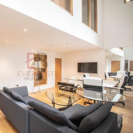Rent this 3 bed apartment on Marie Curie in Grainger Street, Newcastle upon Tyne