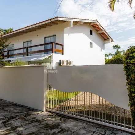 Rent this 3 bed house on Avenida Hugo Schlösser in Jardim Maluche, Brusque - SC