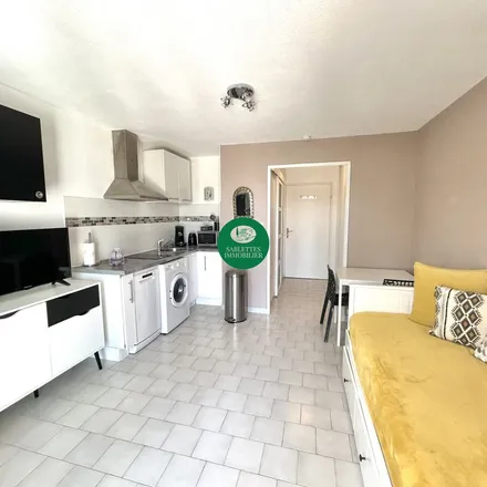 Rent this 1 bed apartment on Avenue Frédéric Mistral in 83500 La Seyne-sur-Mer, France